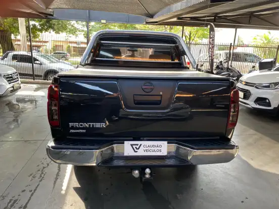 NISSAN-FRONTIER-2011