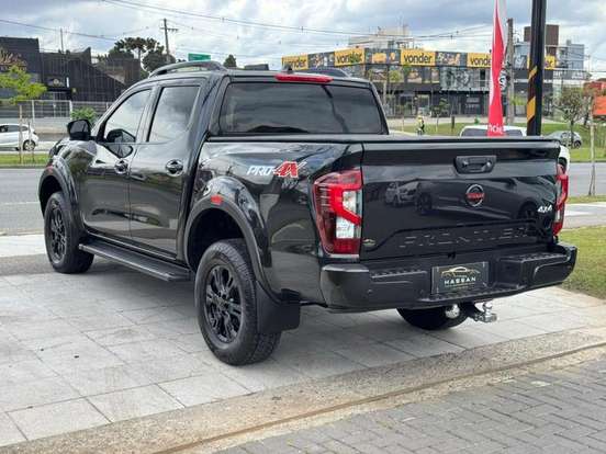 NISSAN-FRONTIER-2022