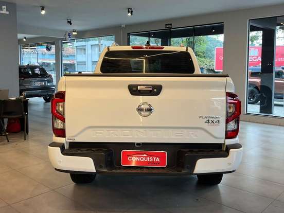 NISSAN-FRONTIER-2022