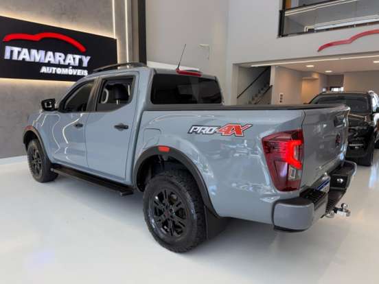 NISSAN-FRONTIER-2022
