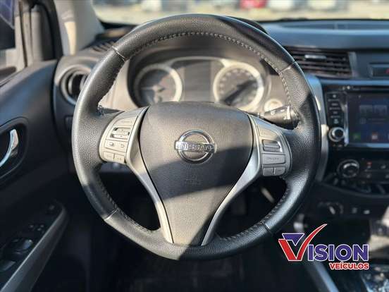 NISSAN-FRONTIER-2.3 16V TURBO DIESEL SE CD 4X4 AUTOMÁTICO NISSAN-FRONTIER-2017