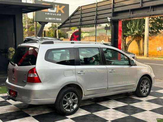 NISSAN-GRAND LIVINA-1.8 SL 16V FLEX 4P AUTOMÁTICO NISSAN-GRAND LIVINA-2012