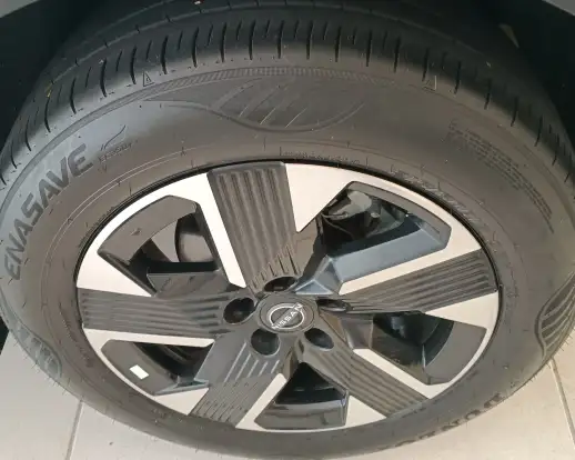 NISSAN-KICKS-2025
