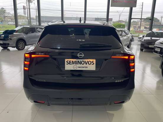 NISSAN-KICKS-2025