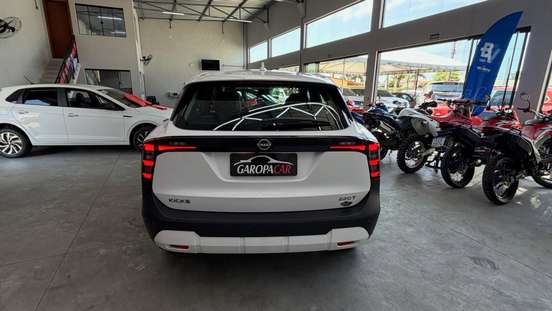 NISSAN-KICKS-2025