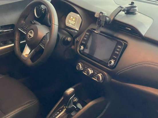 NISSAN-KICKS-2023