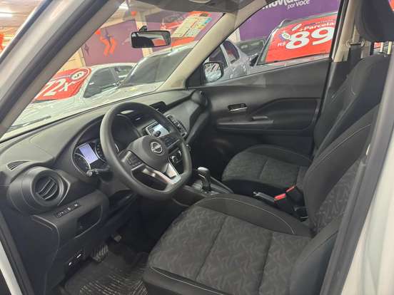 NISSAN-KICKS-2024