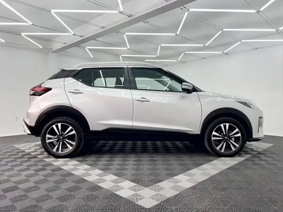 NISSAN-KICKS PLAY-2025