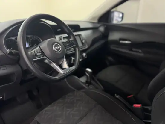 NISSAN-KICKS PLAY-2025