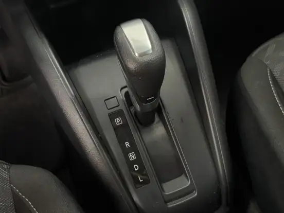 NISSAN-KICKS PLAY-2025
