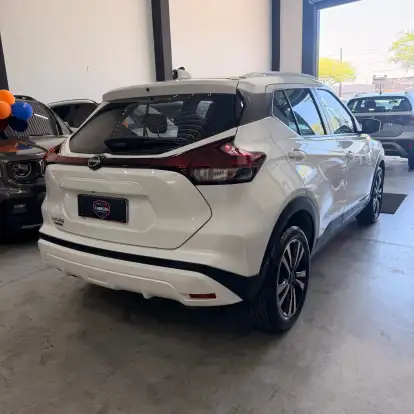 NISSAN-KICKS PLAY-2025