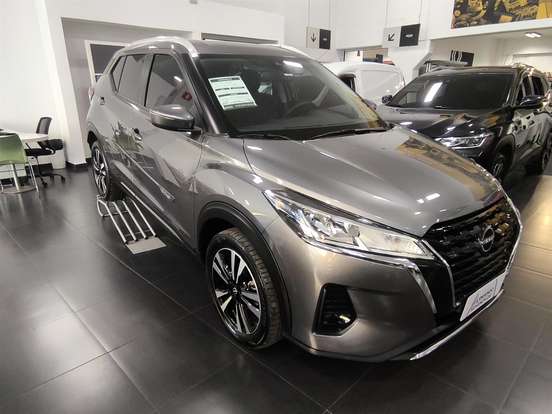 NISSAN-KICKS PLAY-2025
