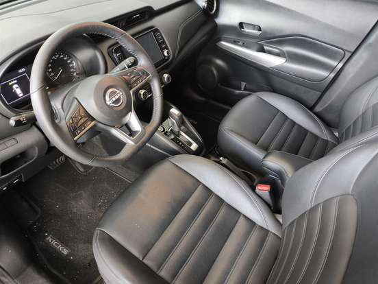 NISSAN-KICKS PLAY-2025