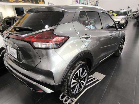 NISSAN-KICKS PLAY-2025