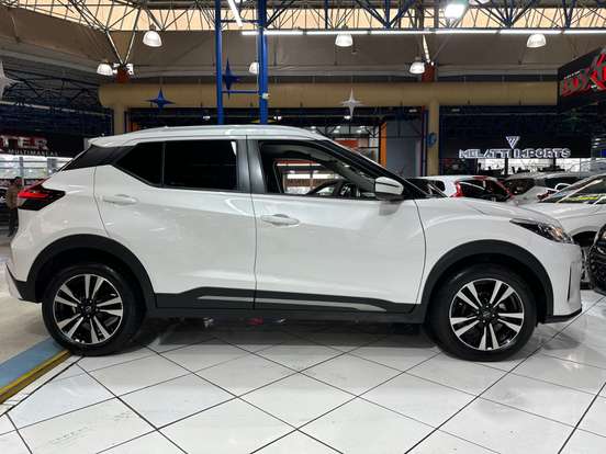 NISSAN-KICKS PLAY-2025