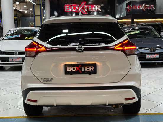 NISSAN-KICKS PLAY-2025