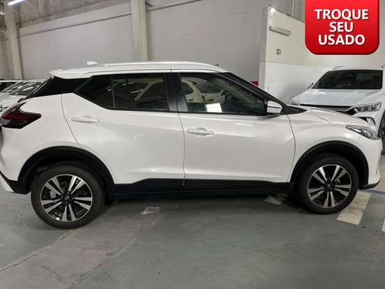 NISSAN-KICKS PLAY-2025