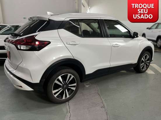 NISSAN-KICKS PLAY-2025