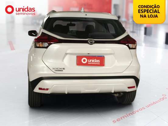 NISSAN-KICKS PLAY-2025