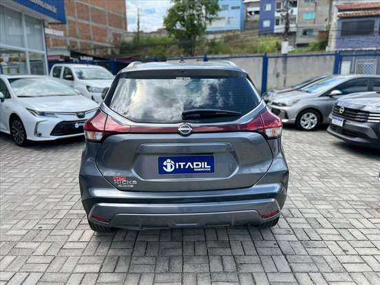 NISSAN-KICKS PLAY-2025