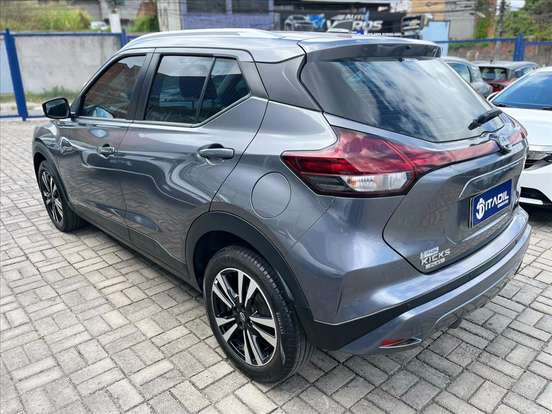 NISSAN-KICKS PLAY-2025