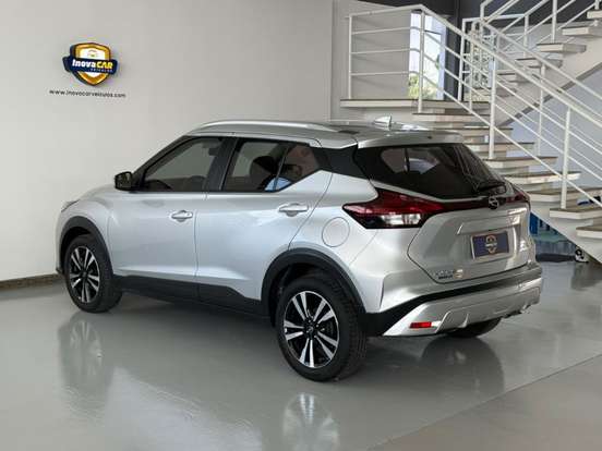 NISSAN-KICKS PLAY-2025
