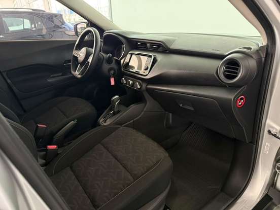NISSAN-KICKS PLAY-2025