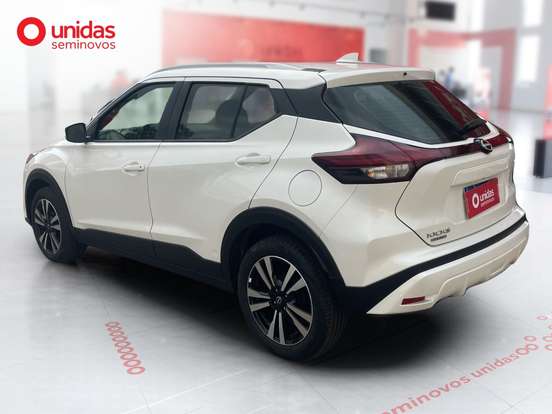 NISSAN-KICKS PLAY-2025