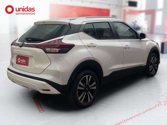NISSAN-KICKS PLAY-2025
