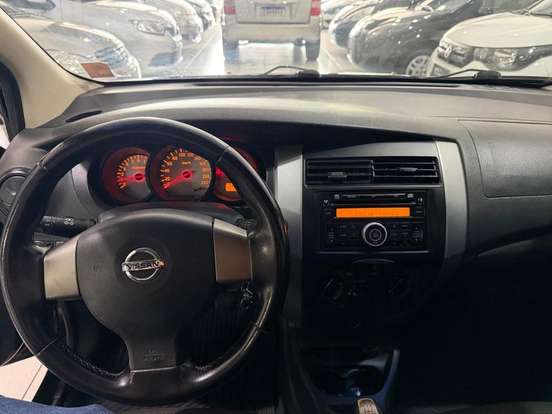 NISSAN-LIVINA-1.6 16V FLEX 4P MANUAL NISSAN-LIVINA-2012