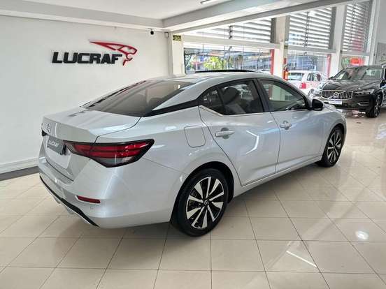 NISSAN-SENTRA-2023