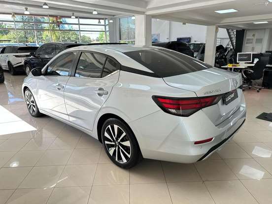 NISSAN-SENTRA-2023