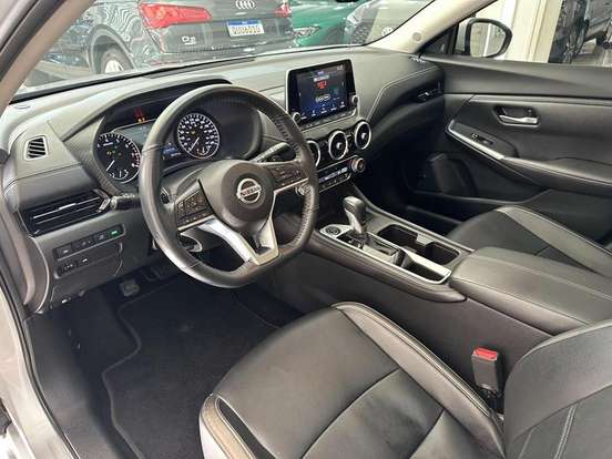 NISSAN-SENTRA-2023