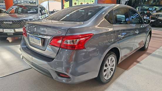 NISSAN-SENTRA-2016