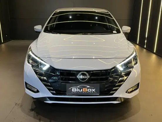 NISSAN-VERSA-2023