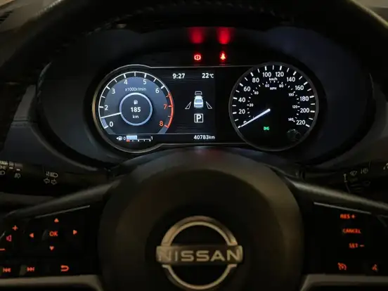 NISSAN-VERSA-2023