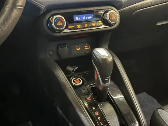 NISSAN-VERSA-2023
