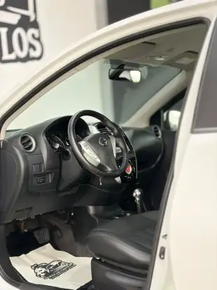 NISSAN-VERSA-2018