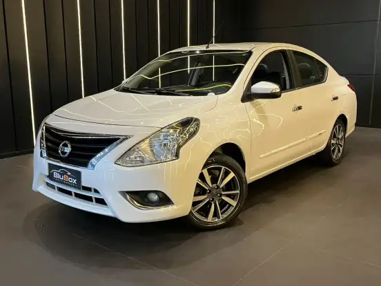 NISSAN-VERSA-2019