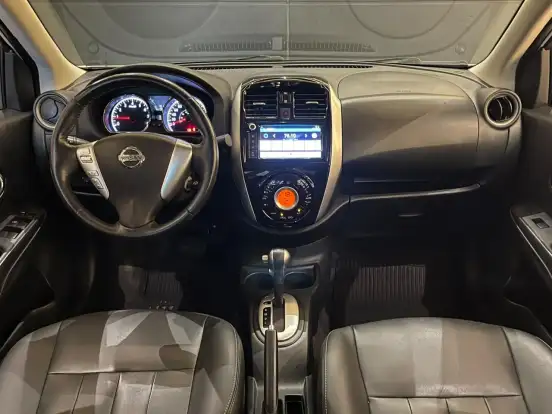 NISSAN-VERSA-2019