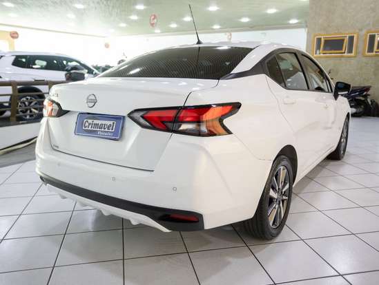 NISSAN-VERSA-2024
