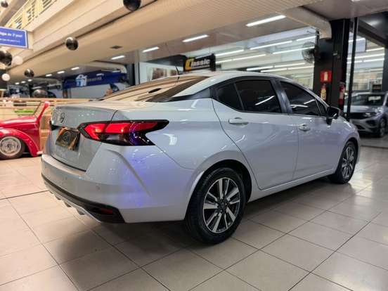 NISSAN-VERSA-2024
