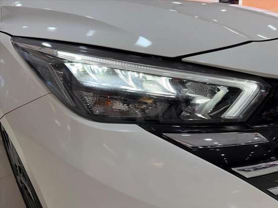 NISSAN-VERSA-2024