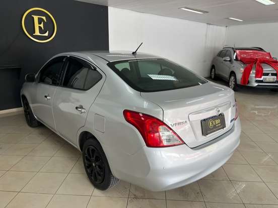 NISSAN-VERSA-1.6 16V FLEX SV 4P MANUAL NISSAN-VERSA-2012