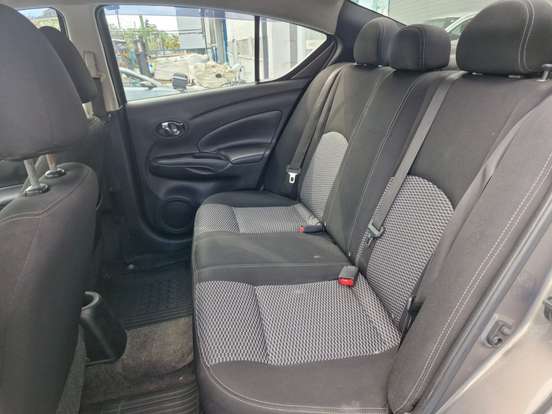 NISSAN-VERSA-2020
