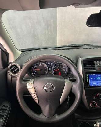 NISSAN-VERSA-2018