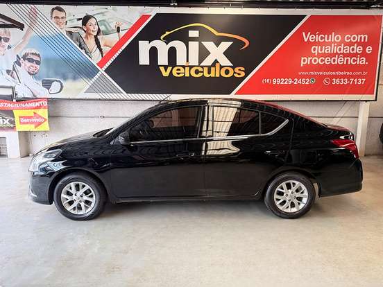 NISSAN-VERSA-2018