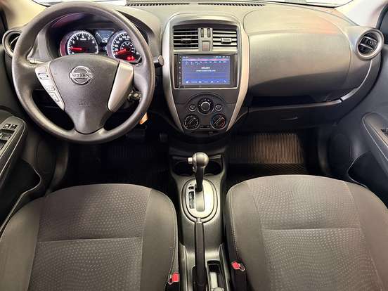 NISSAN-VERSA-2018