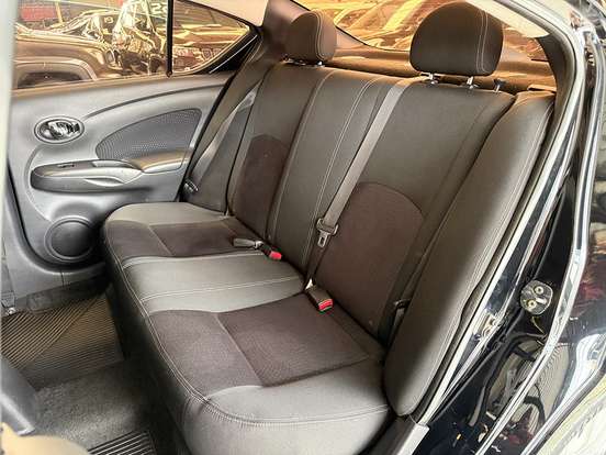 NISSAN-VERSA-2018