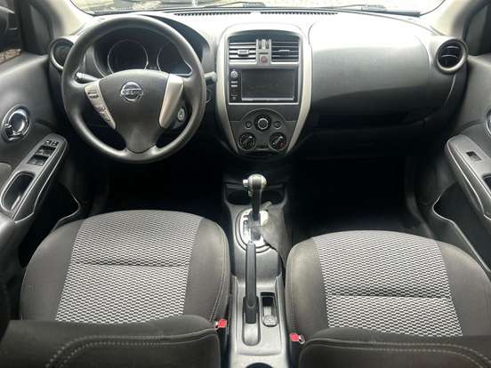 NISSAN-VERSA-2019